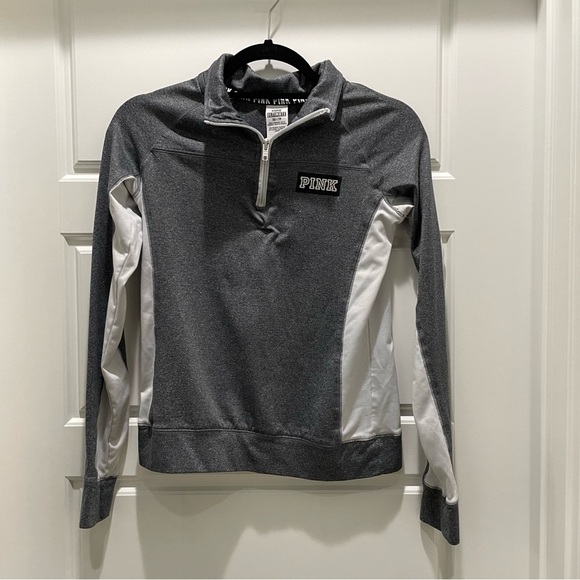 Victoria’s Secret PINK Ultimate Grey Long Sleeve Quarter Zip - Picture 1 of 7